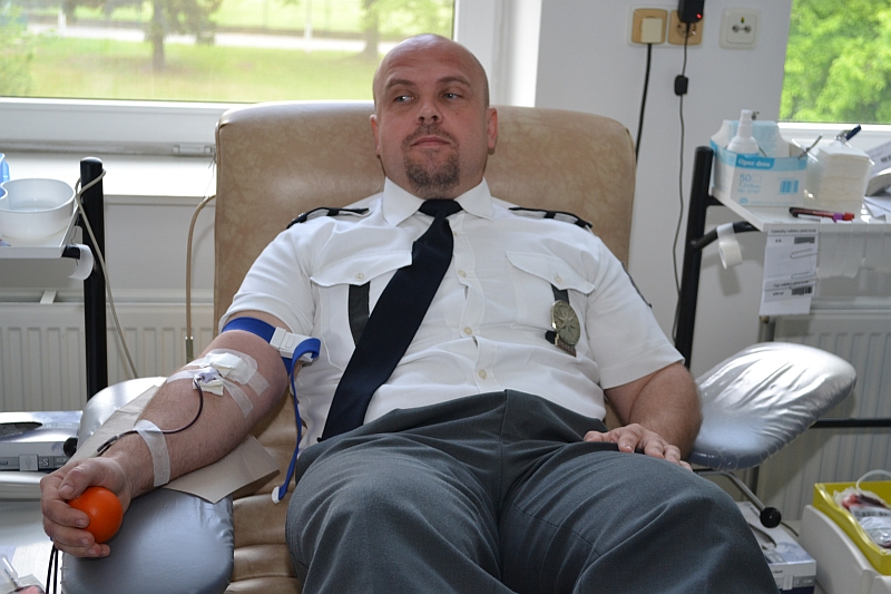 FOTO: Policisté v Ostravě darovali krev